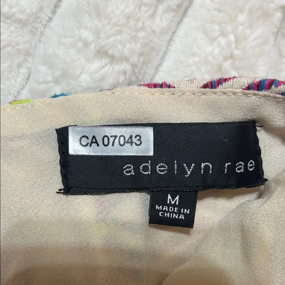 Geometric Patterned Dress - Picture 2 of 5